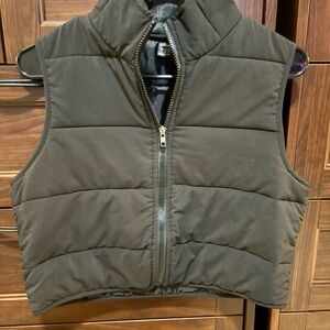 SHEIN cropped black Puffer Vest